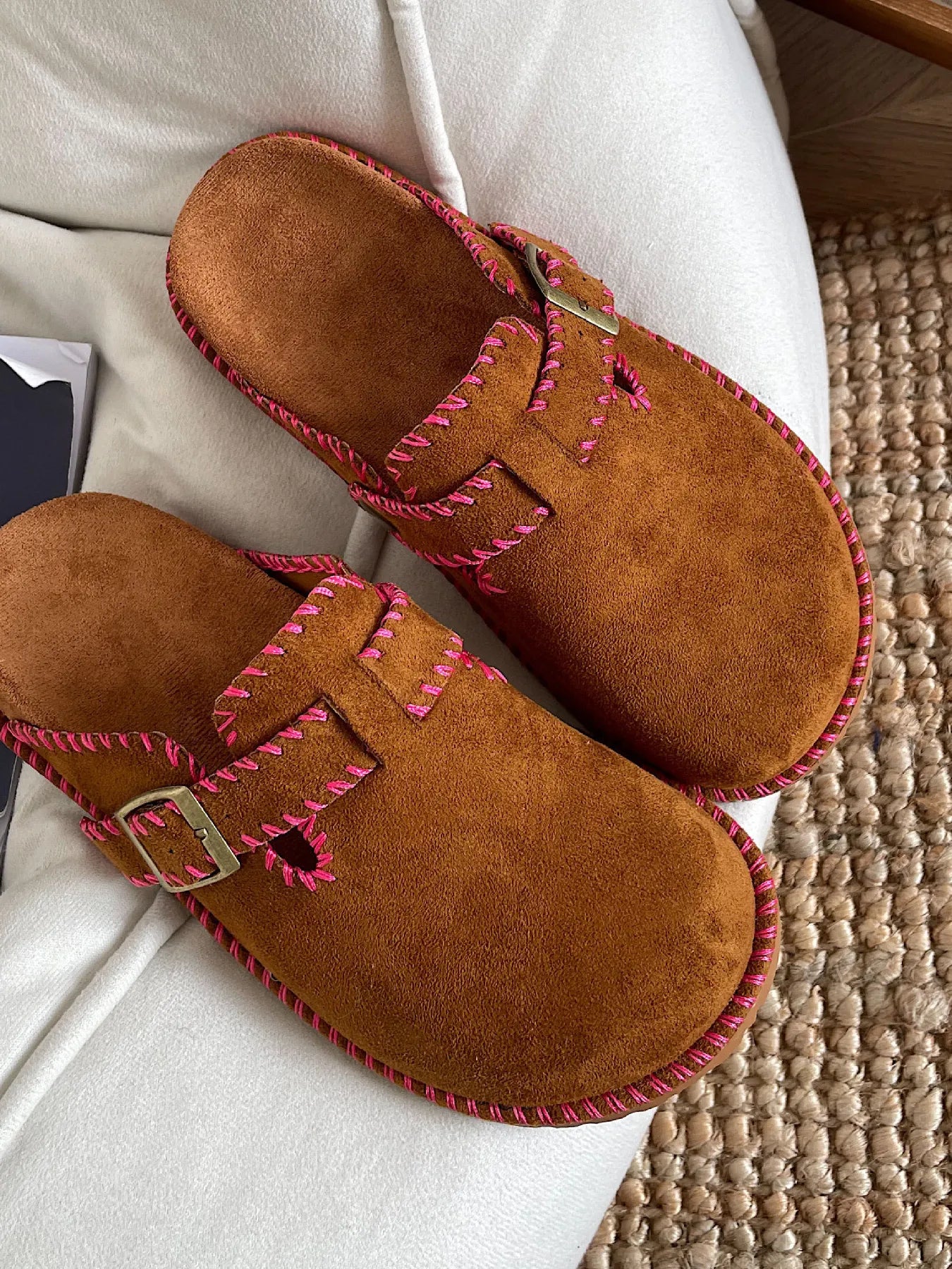 Cutesy Stitched Everyday Clogs Maroon Trendsi
