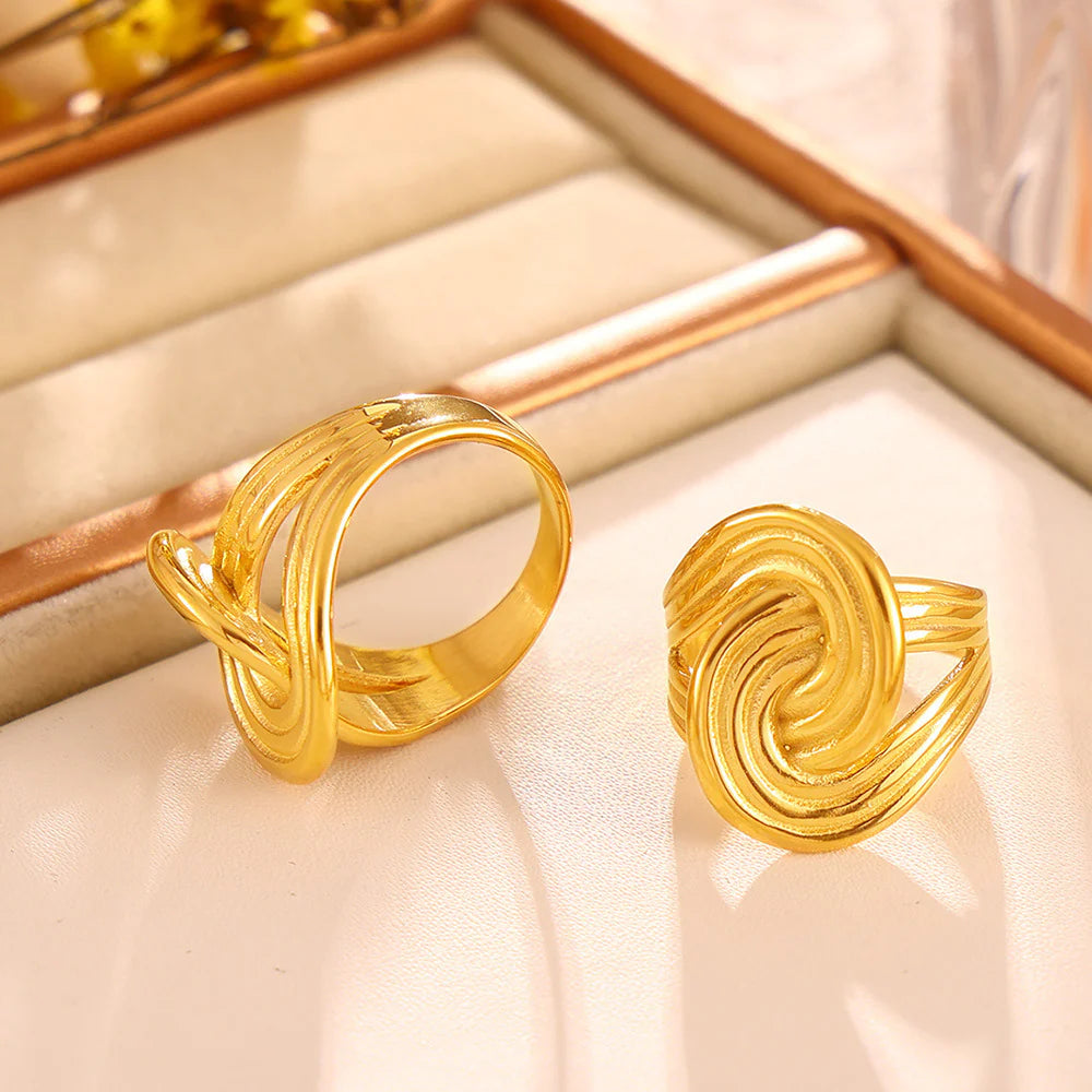 18K Gold-Plated Twisted Statement Ring Trendsi