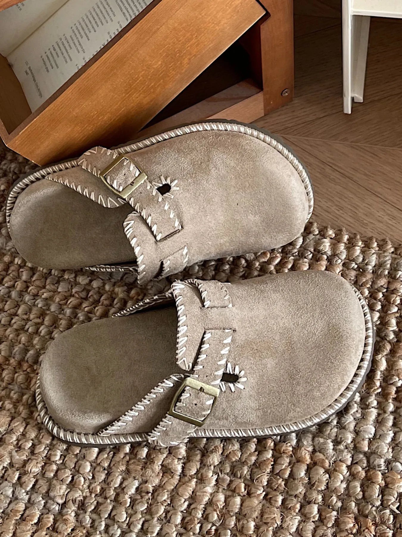 Cutesy Stitched Everyday Clogs Trendsi