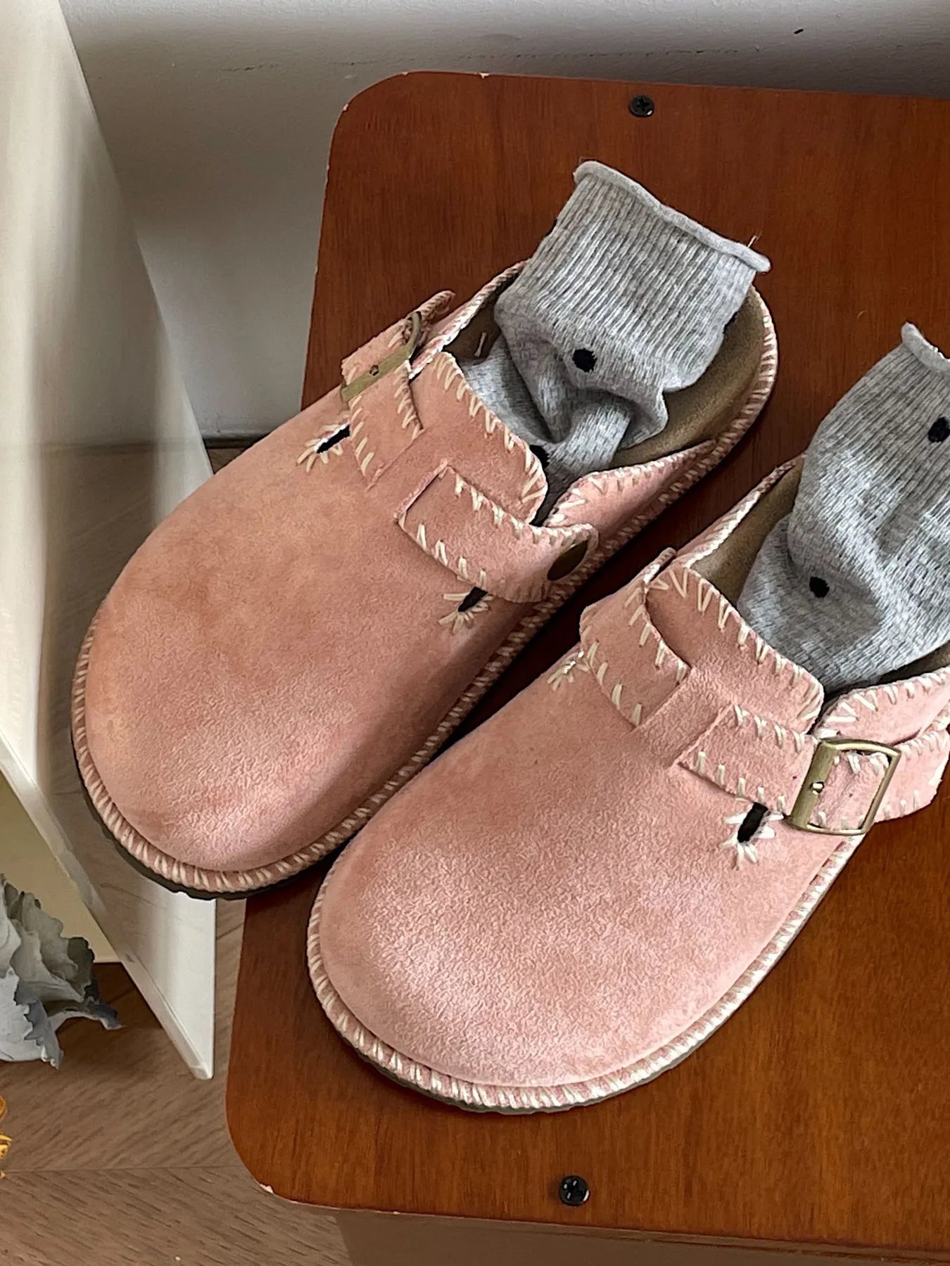 Cutesy Stitched Everyday Clogs Trendsi