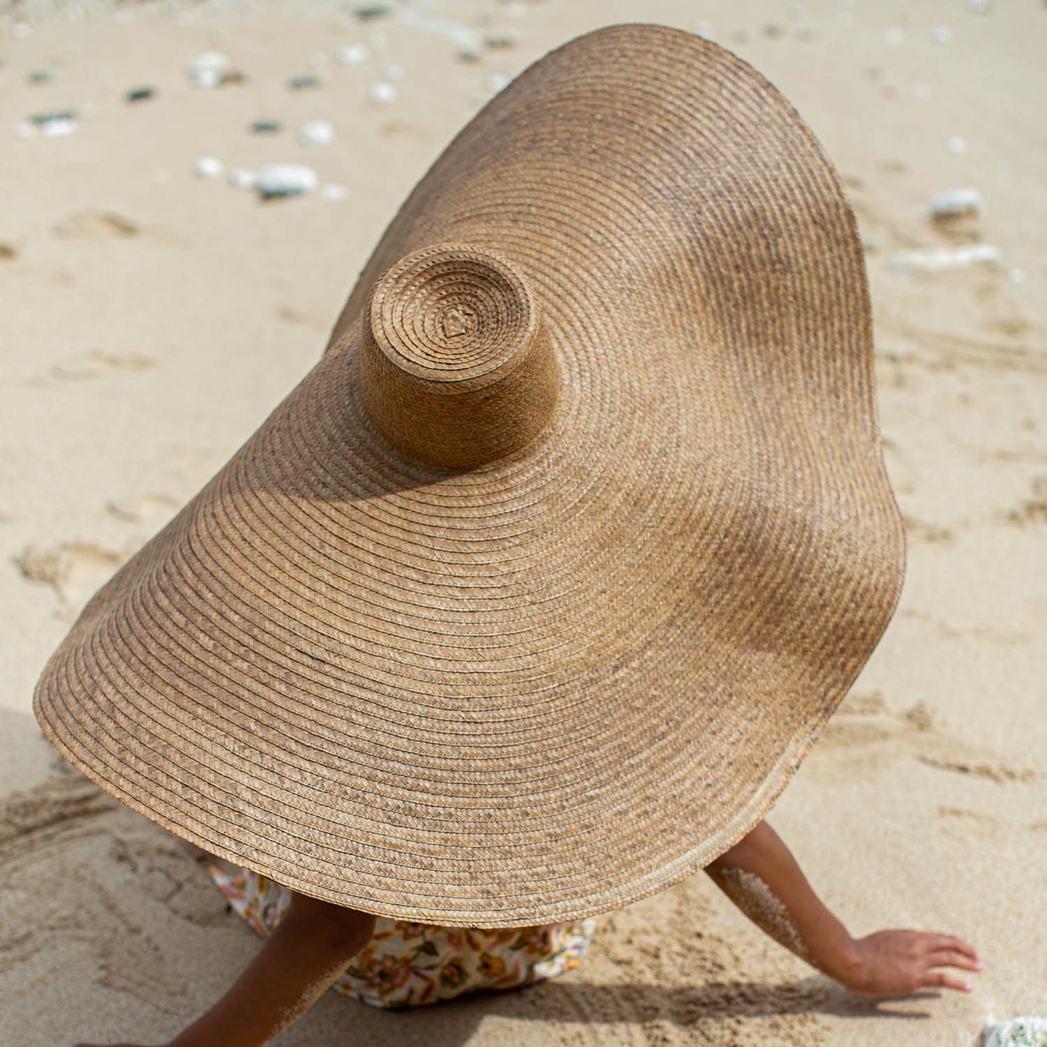 The Solana Oversized Straw Hat In Toasted Beige