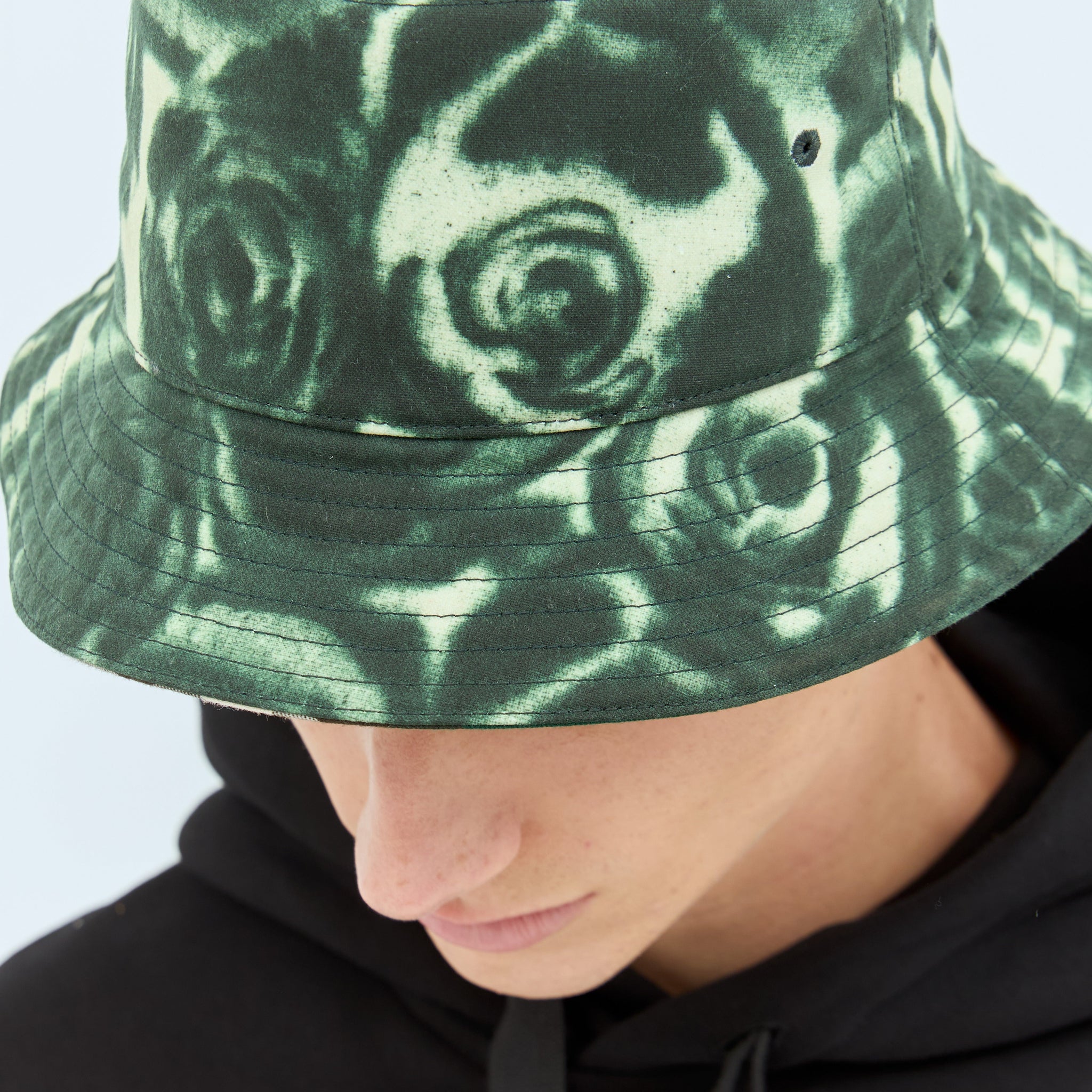 Burberry Men Rose Print Wax Bucket Hat