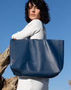 The Original Leather Tote | VERA PELLE Navy Bags LeatherBags B2B