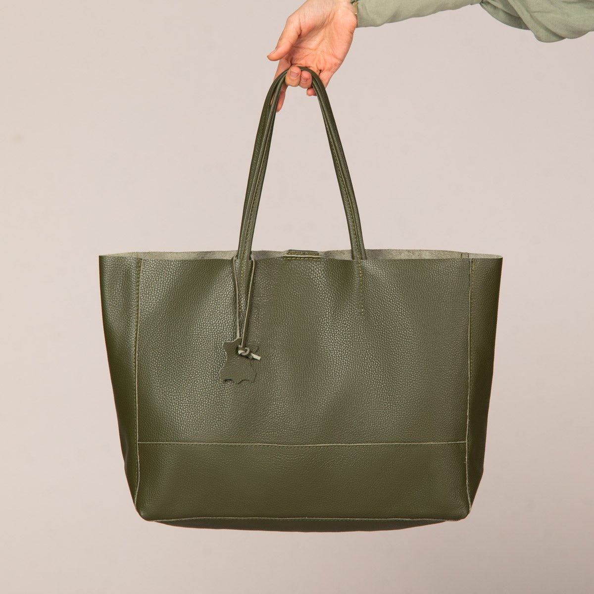 The Original Leather Tote | VERA PELLE Moss Green Bags LeatherBags B2B
